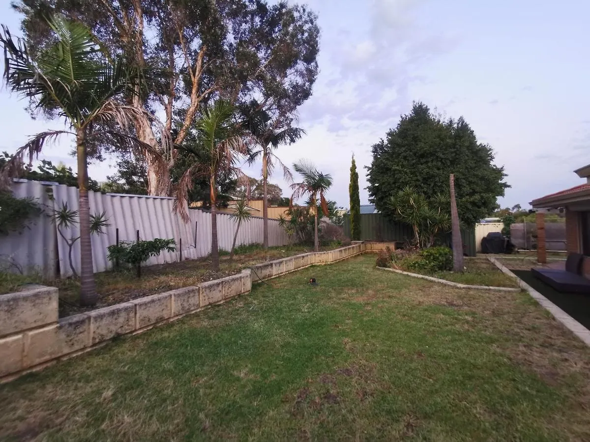 Entire House With 4 Bedrooms Fully Air Conditioned Perth