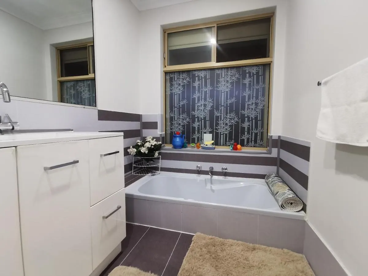 Entire House With 4 Bedrooms Fully Air Conditioned Perth